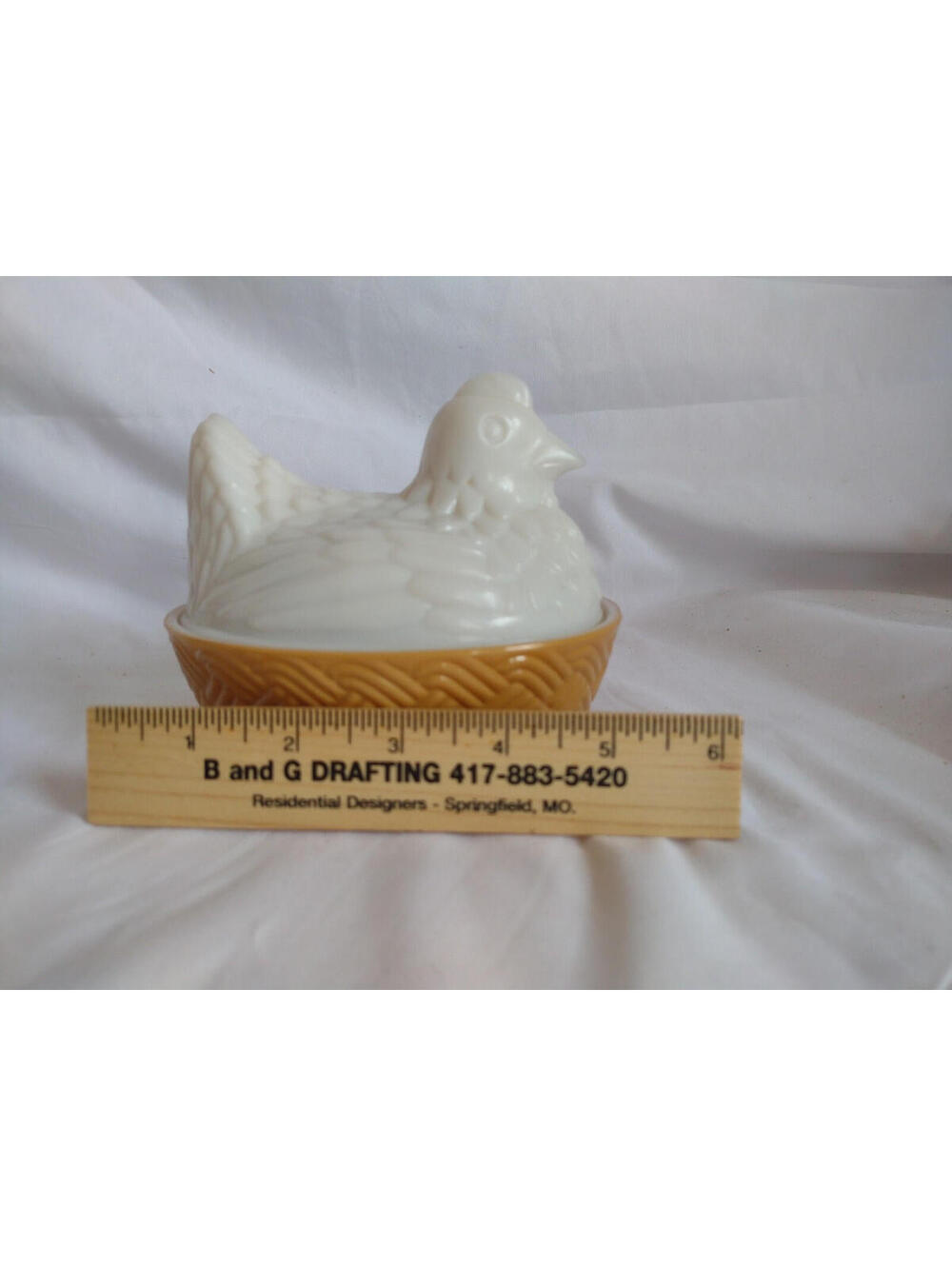 Vintage Hen Milk Glass Soap Dish w eggs Cute Farmhouse Style Decor 1970s - Picture 2 of 16